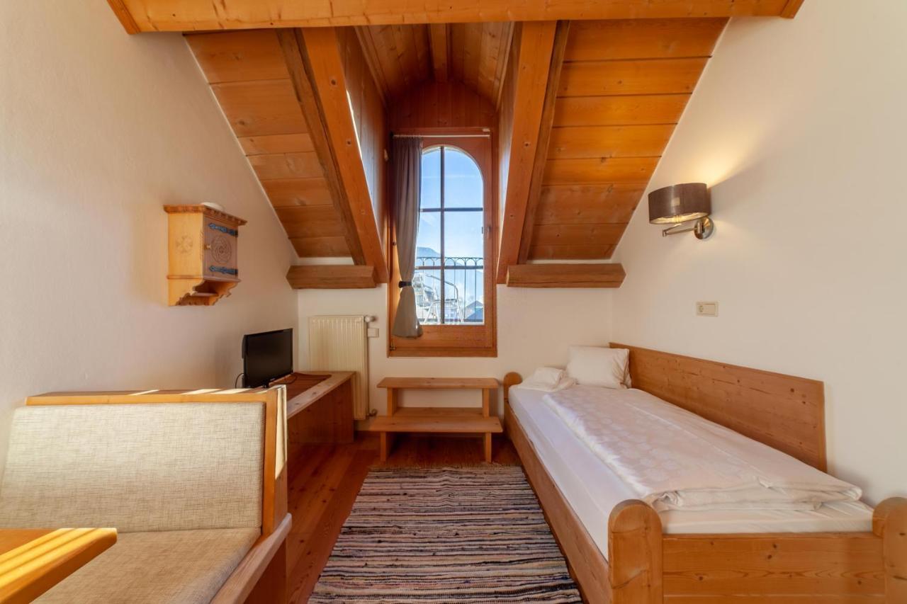 Hotel Greif Malles Venosta Ngoại thất bức ảnh