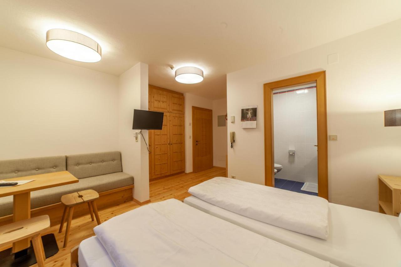 Hotel Greif Malles Venosta Ngoại thất bức ảnh