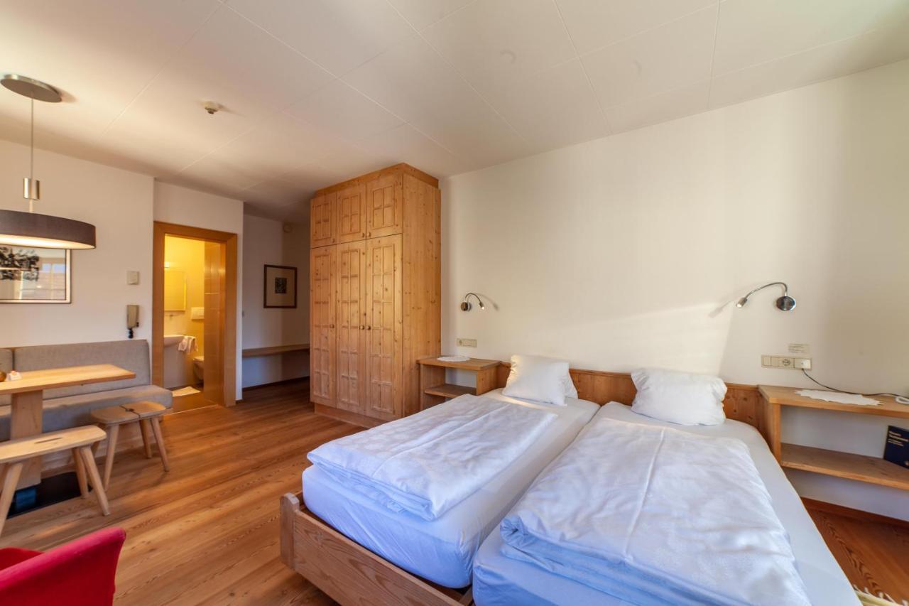Hotel Greif Malles Venosta Ngoại thất bức ảnh
