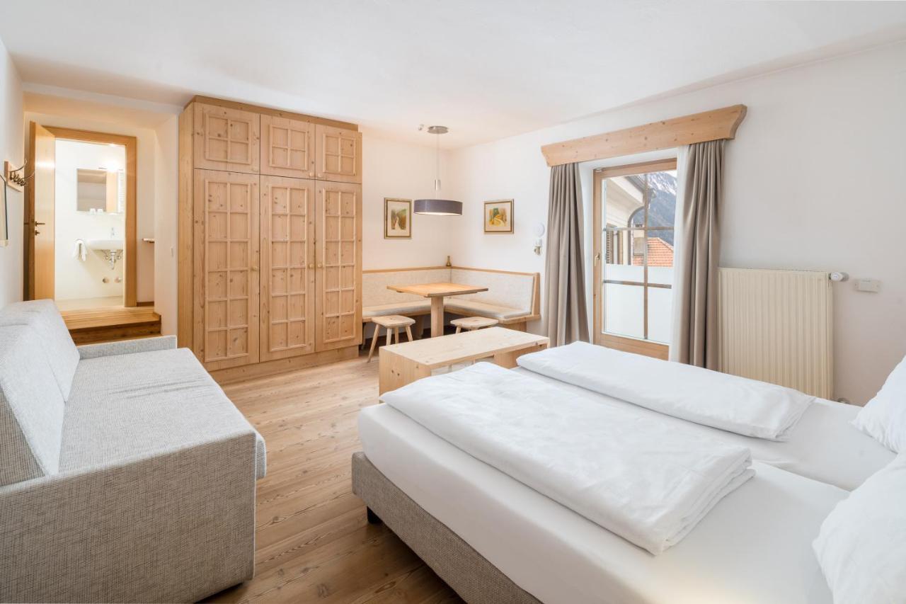 Hotel Greif Malles Venosta Ngoại thất bức ảnh