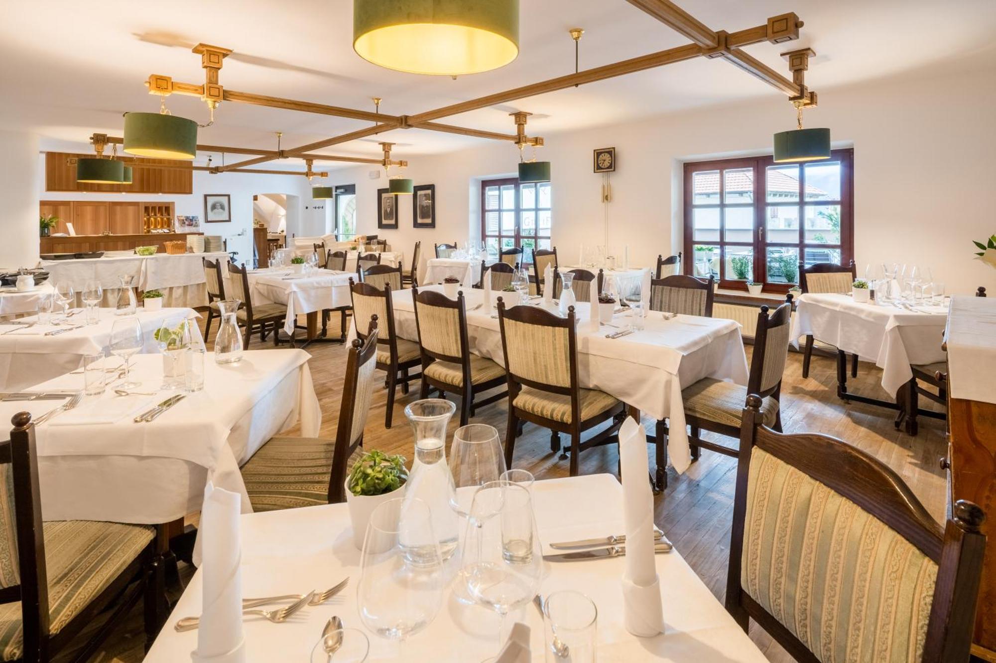 Hotel Greif Malles Venosta Ngoại thất bức ảnh